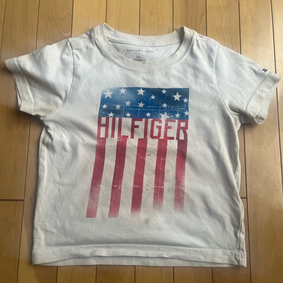 Tommy Hilfiger tee  2T - Picture 1 of 8